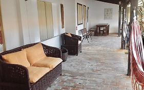 Suites A 50 Metros Da Rua Das Pedras